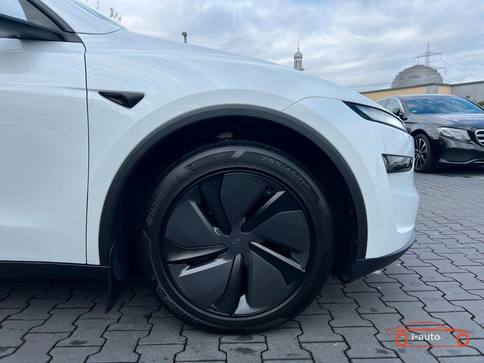 Tesla Model Y SR Juniper Premium za 52760€