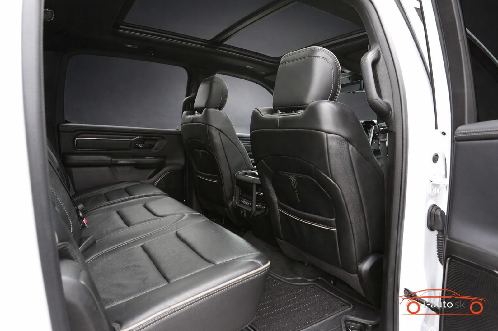Dodge RAM 5.7 V8 HEMI 4x4 CREW CAB LIMITED za 78340€