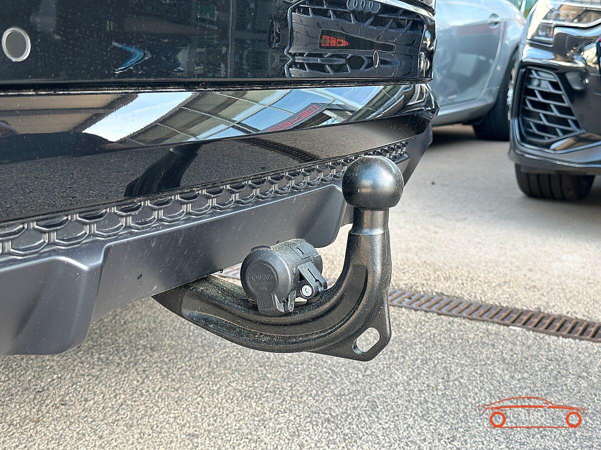 Audi Q8 TFSI e quattro  za 121600€
