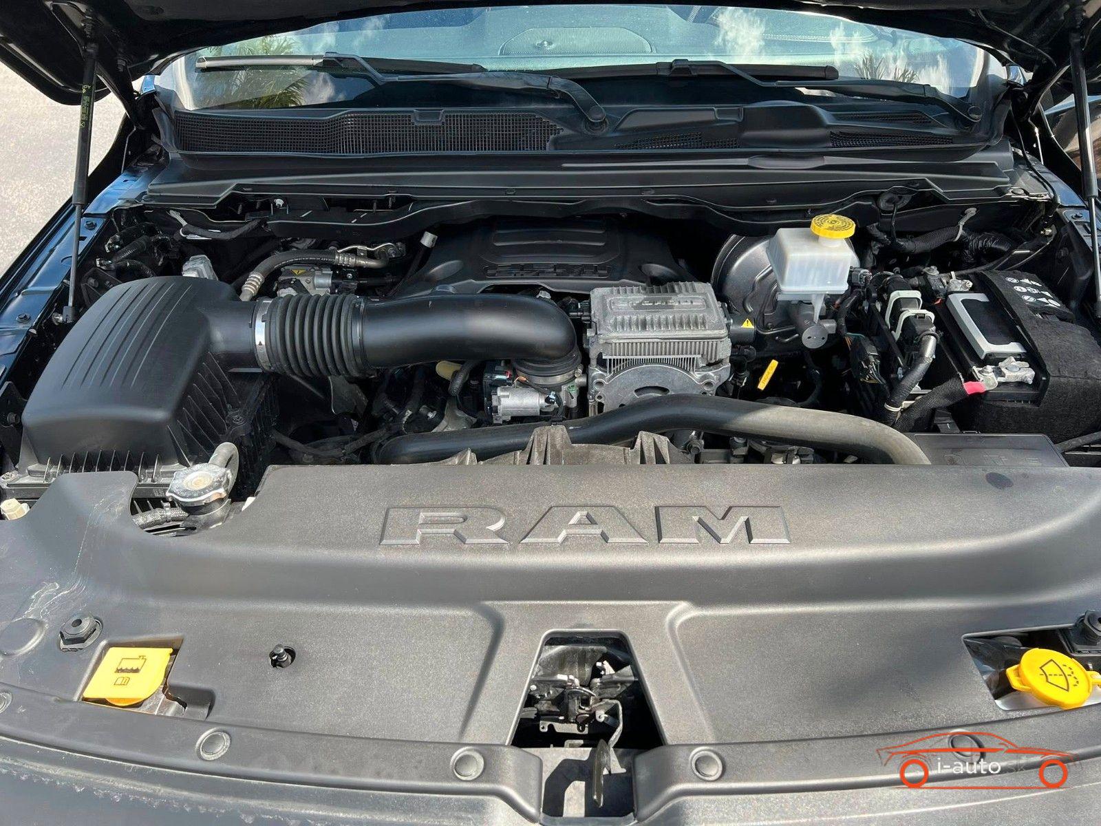 Dodge RAM 5.7L V8 HEMI Rebel 4x4 CrewCab za 73730€