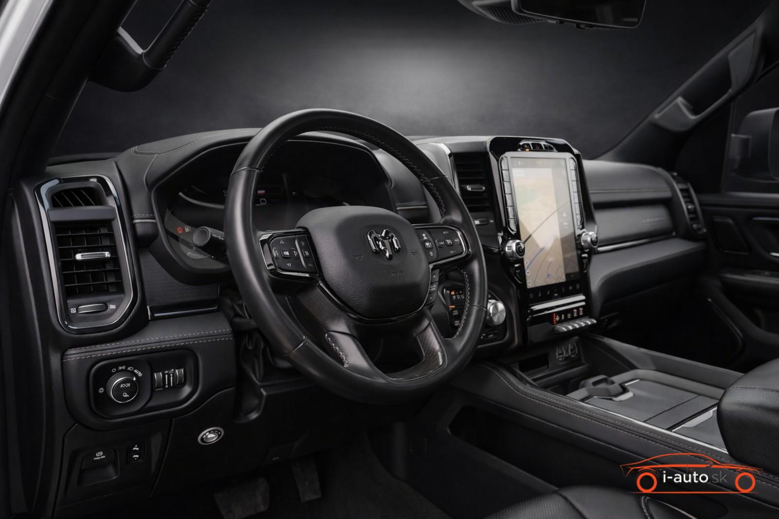 Dodge RAM 5.7 V8 HEMI 4x4 CREW CAB LIMITED za 78340€