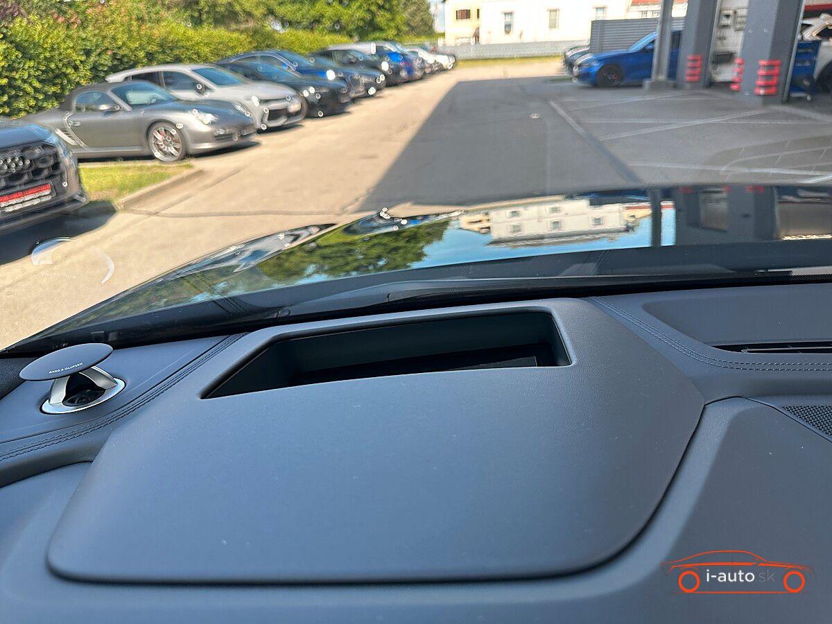Audi Q8 TFSI e quattro  za 121600€