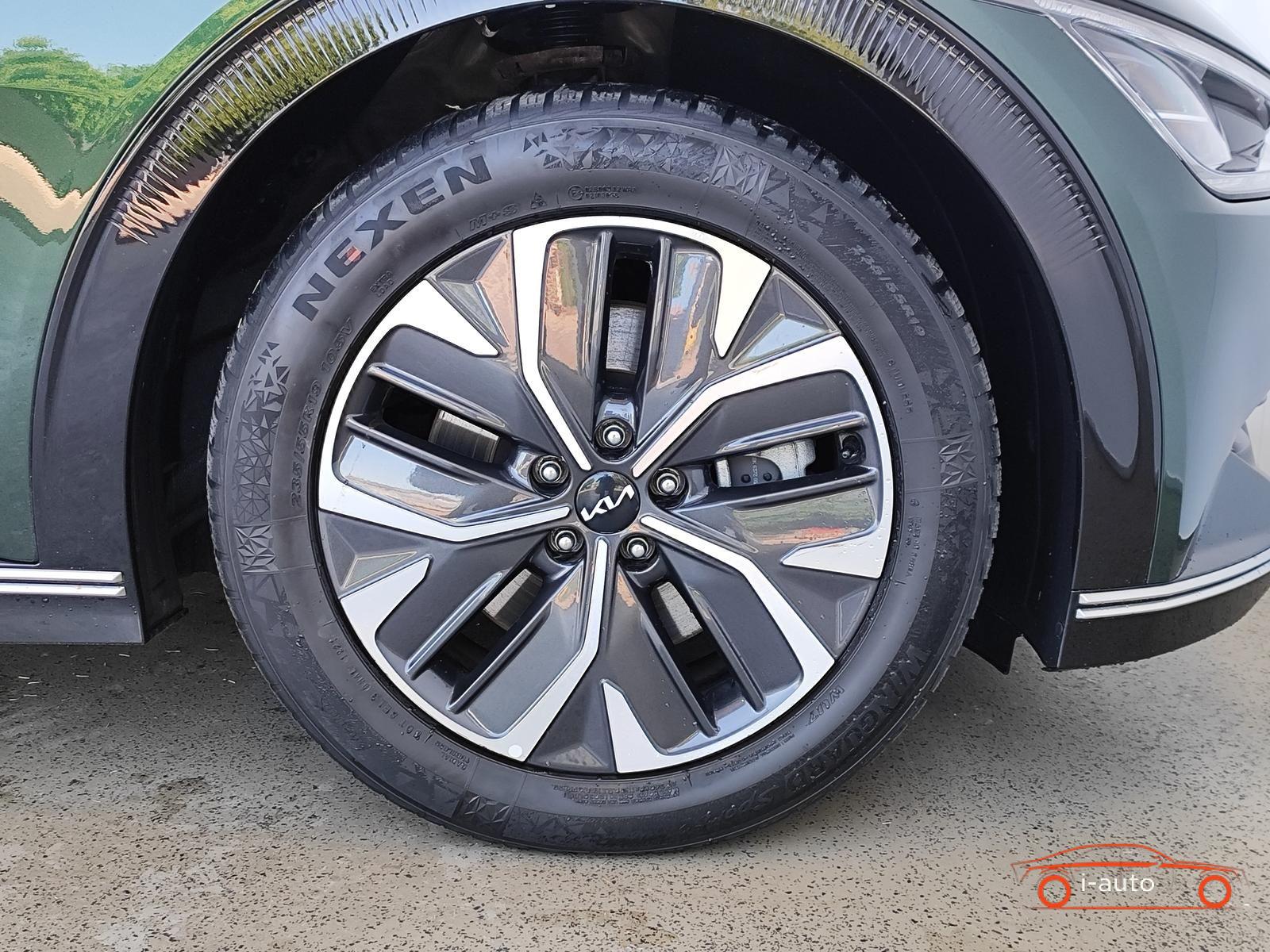 Kia EV6 58 kWh 2WD Air za 31510€