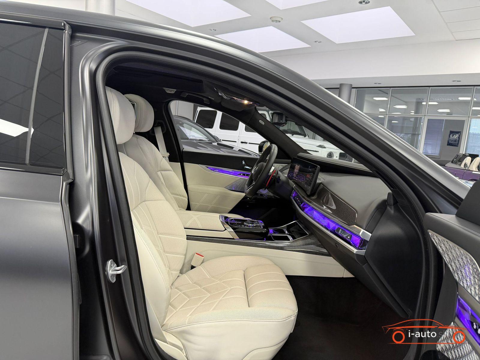 BMW 7 M760e xDrive M Performance Executive za 128920€