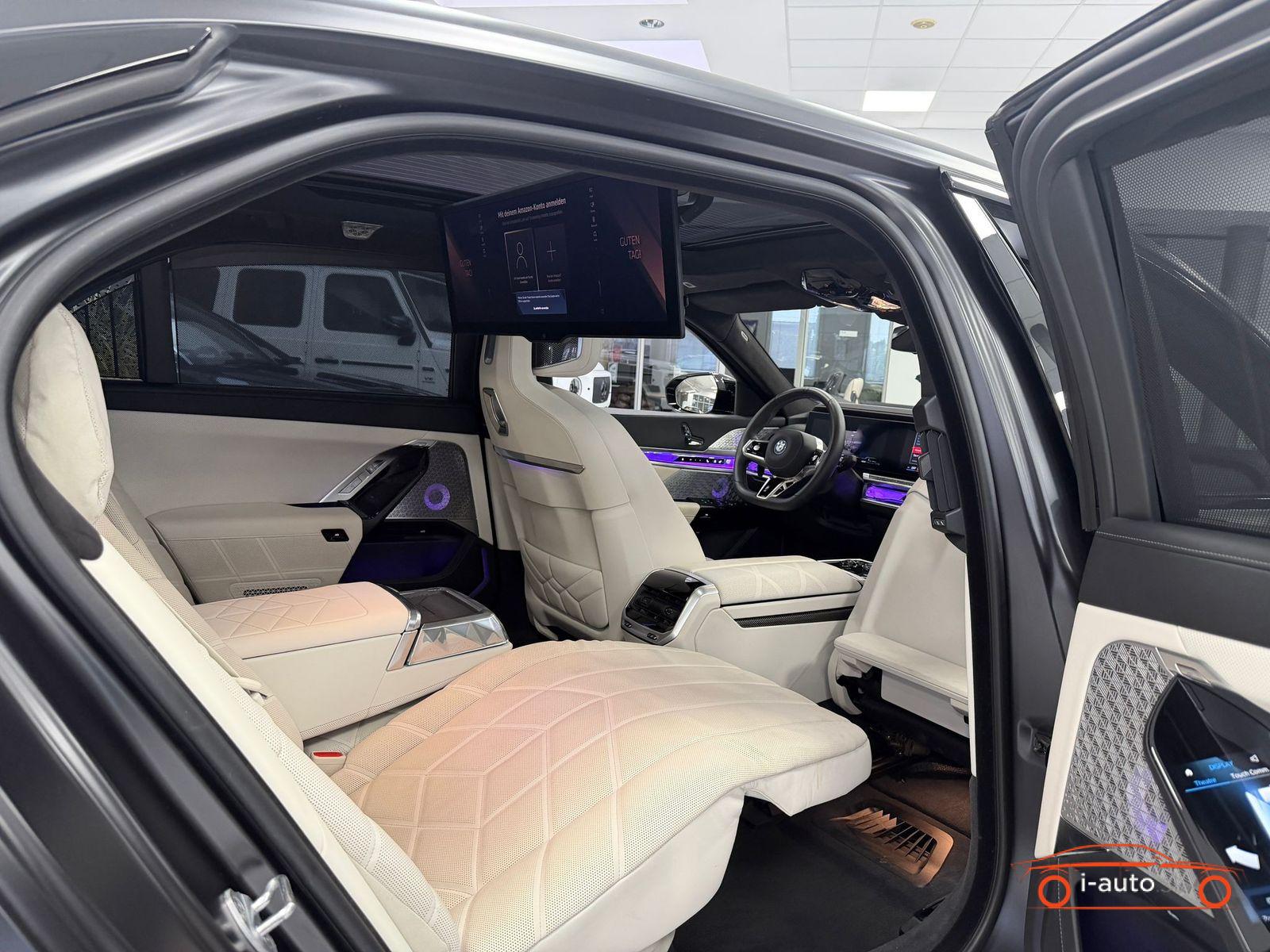 BMW 7 M760e xDrive M Performance Executive za 128920€