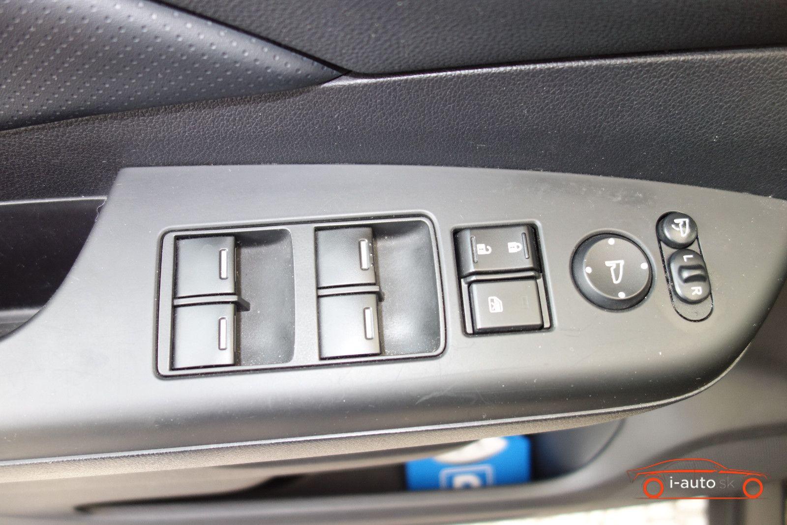 Honda CR-V 2.2l DTEC Executive 4WD za 18000€