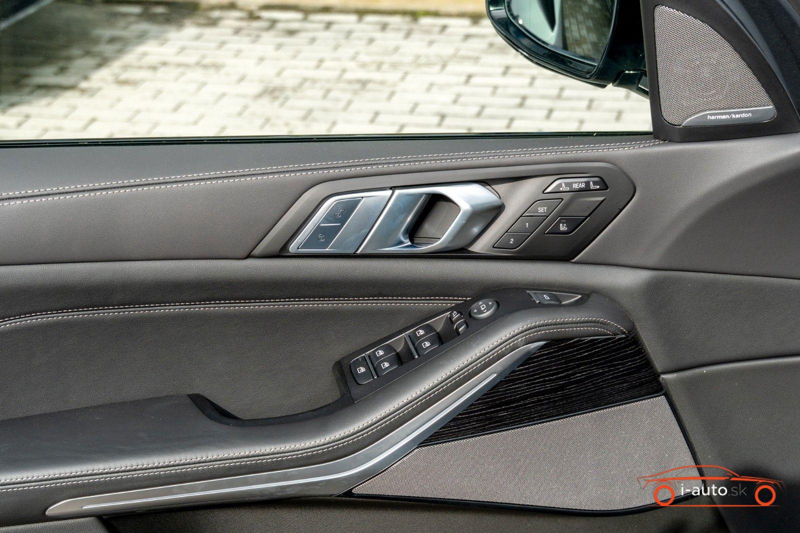 BMW X7 40d M  za 111400€