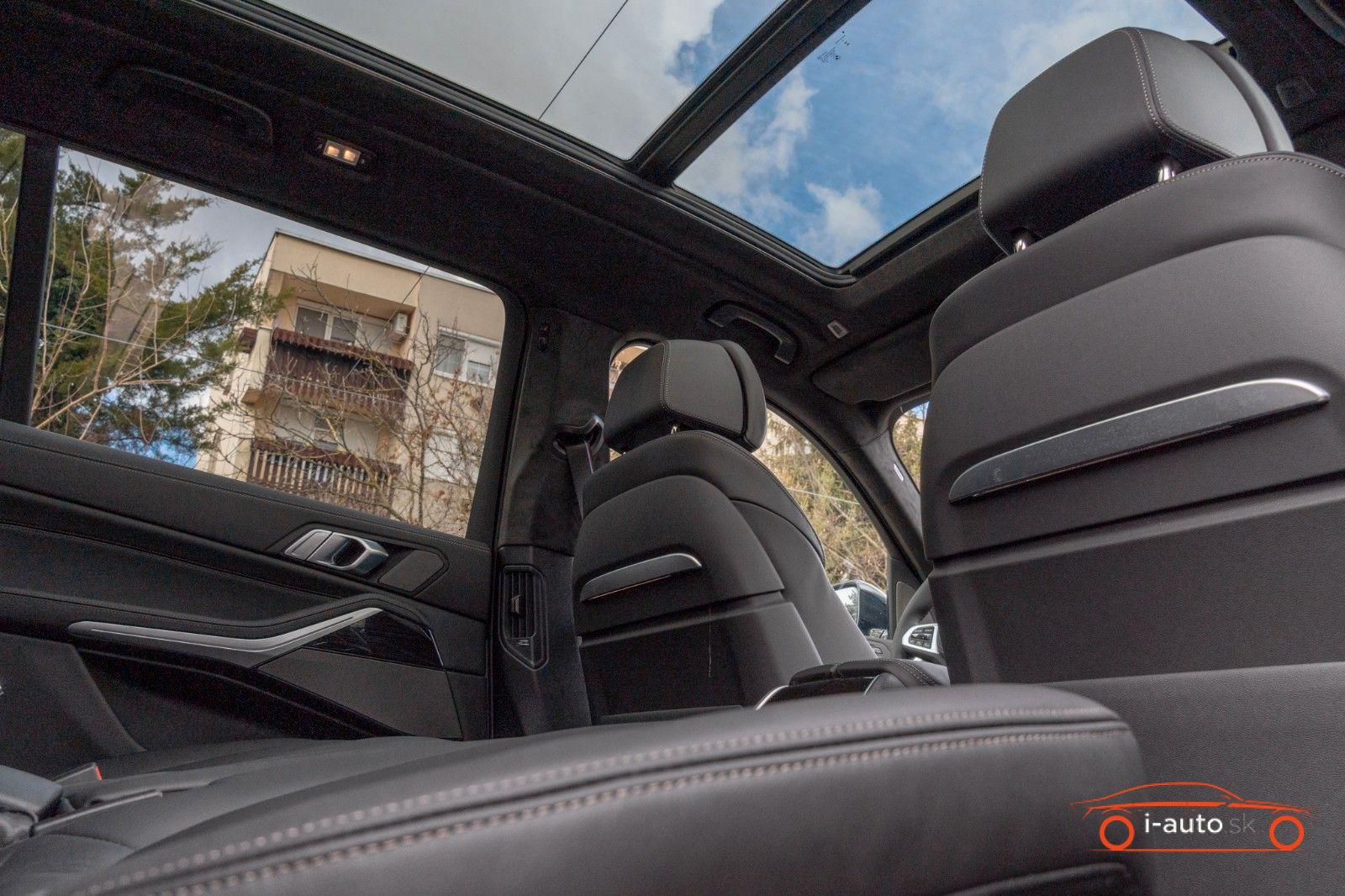 BMW X7 40d M  za 111400€