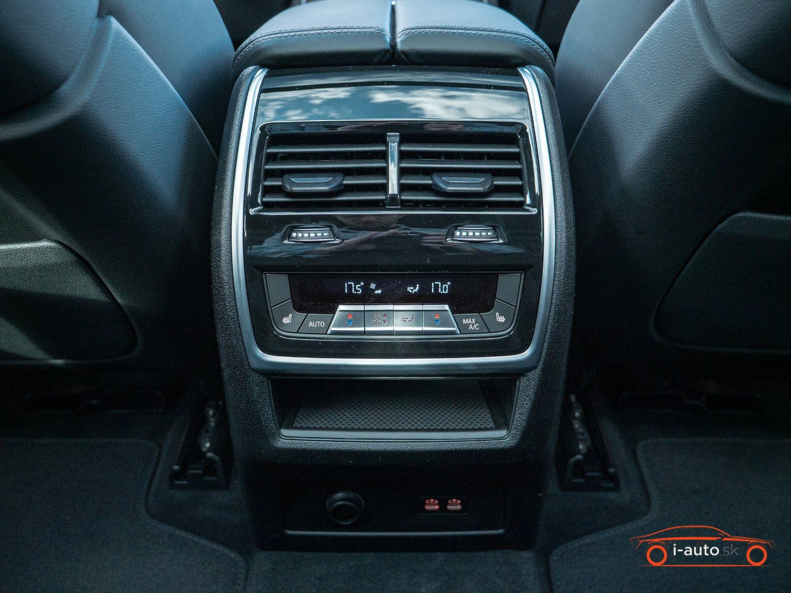 BMW X7 40d M  za 111300€