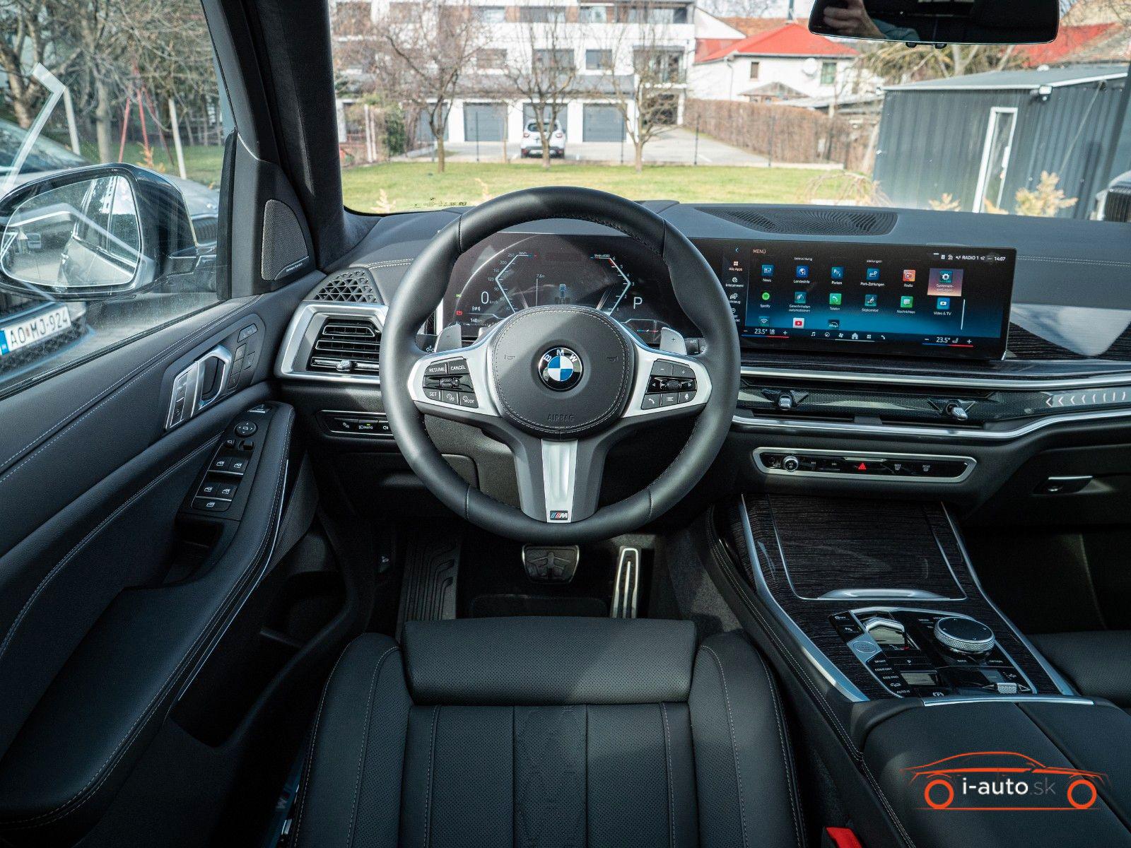 BMW X7 40d M  za 111300€
