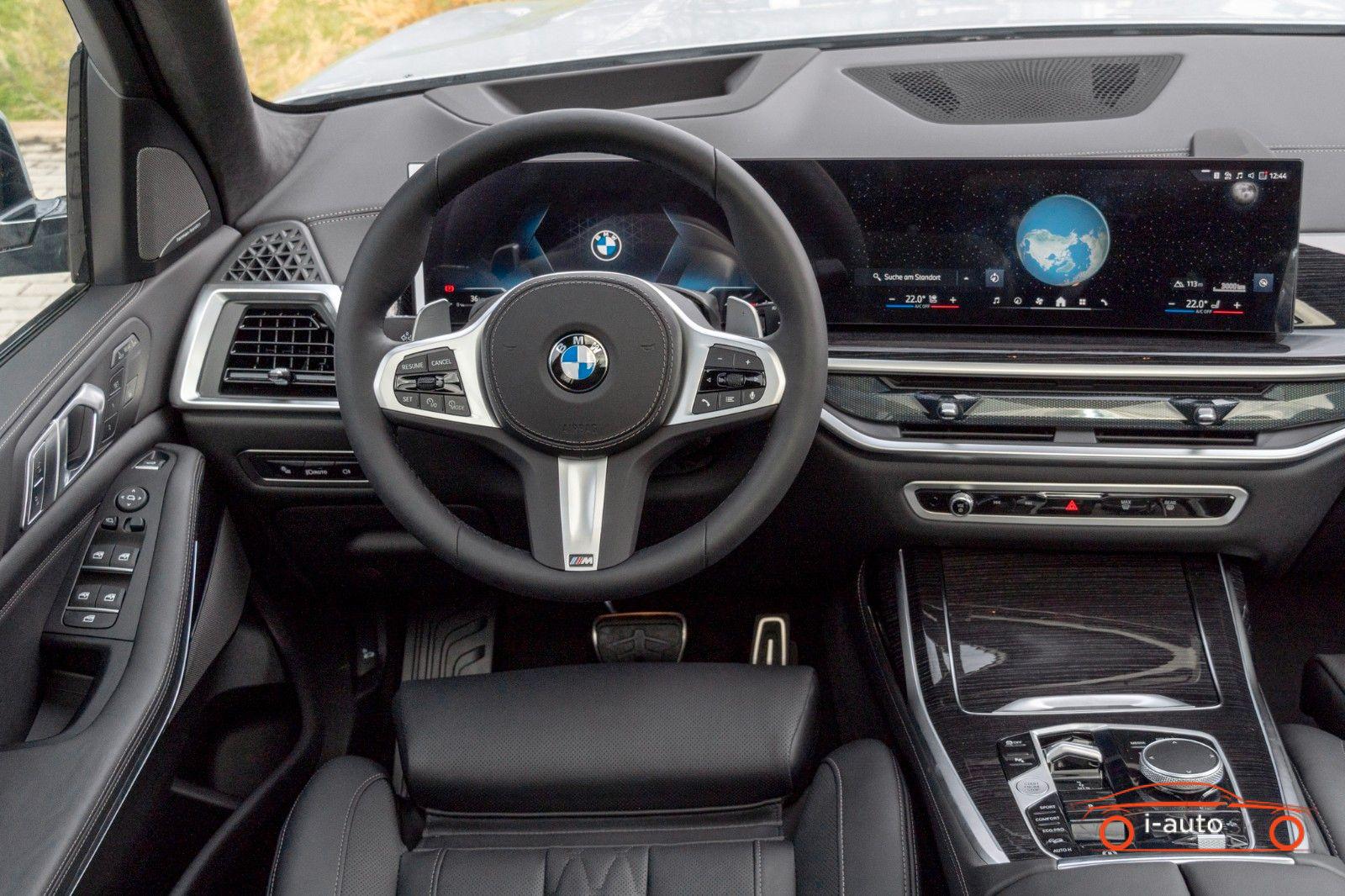 BMW X7 40d M  za 111400€