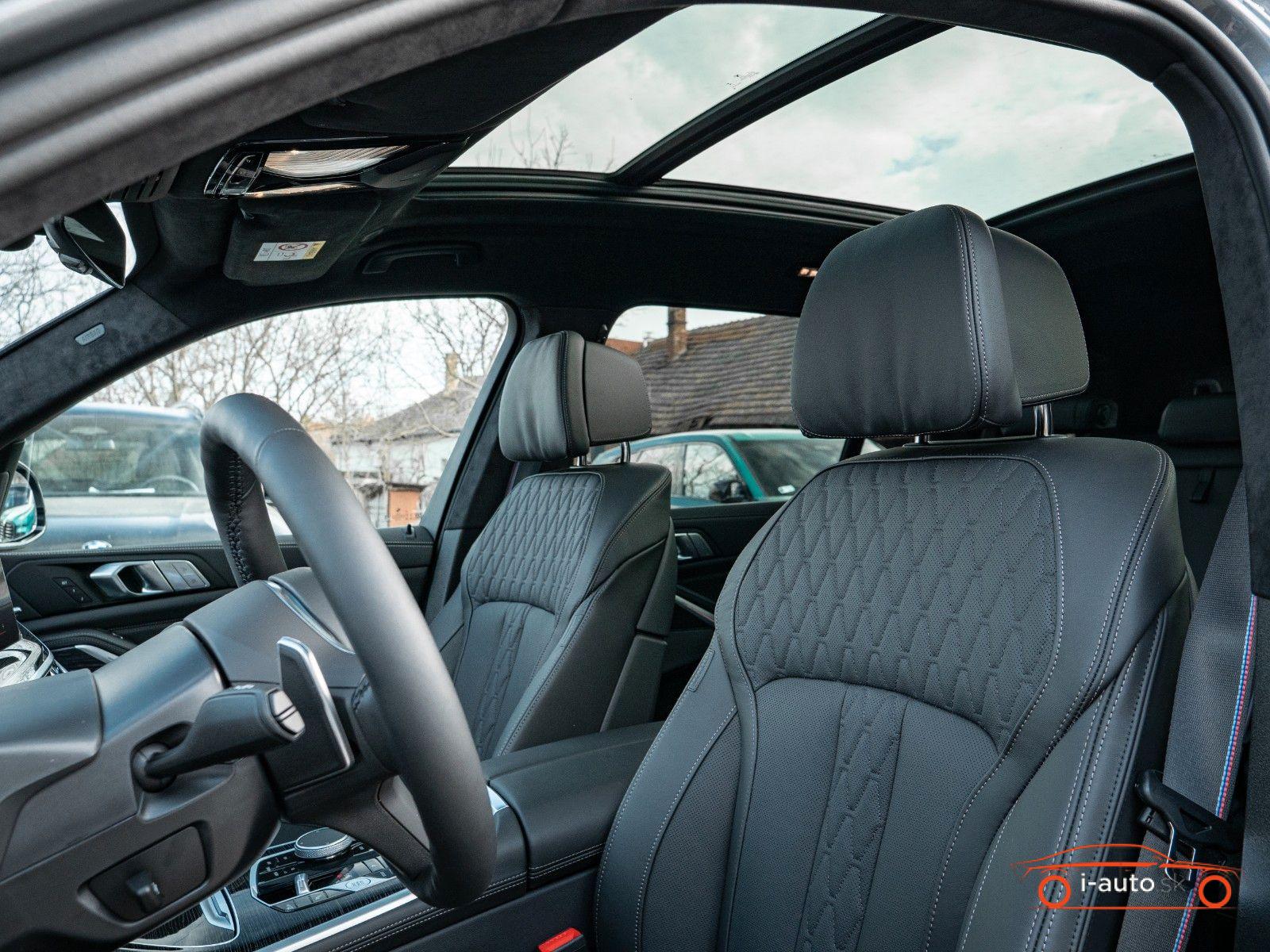 BMW X7 40d M  za 111300€