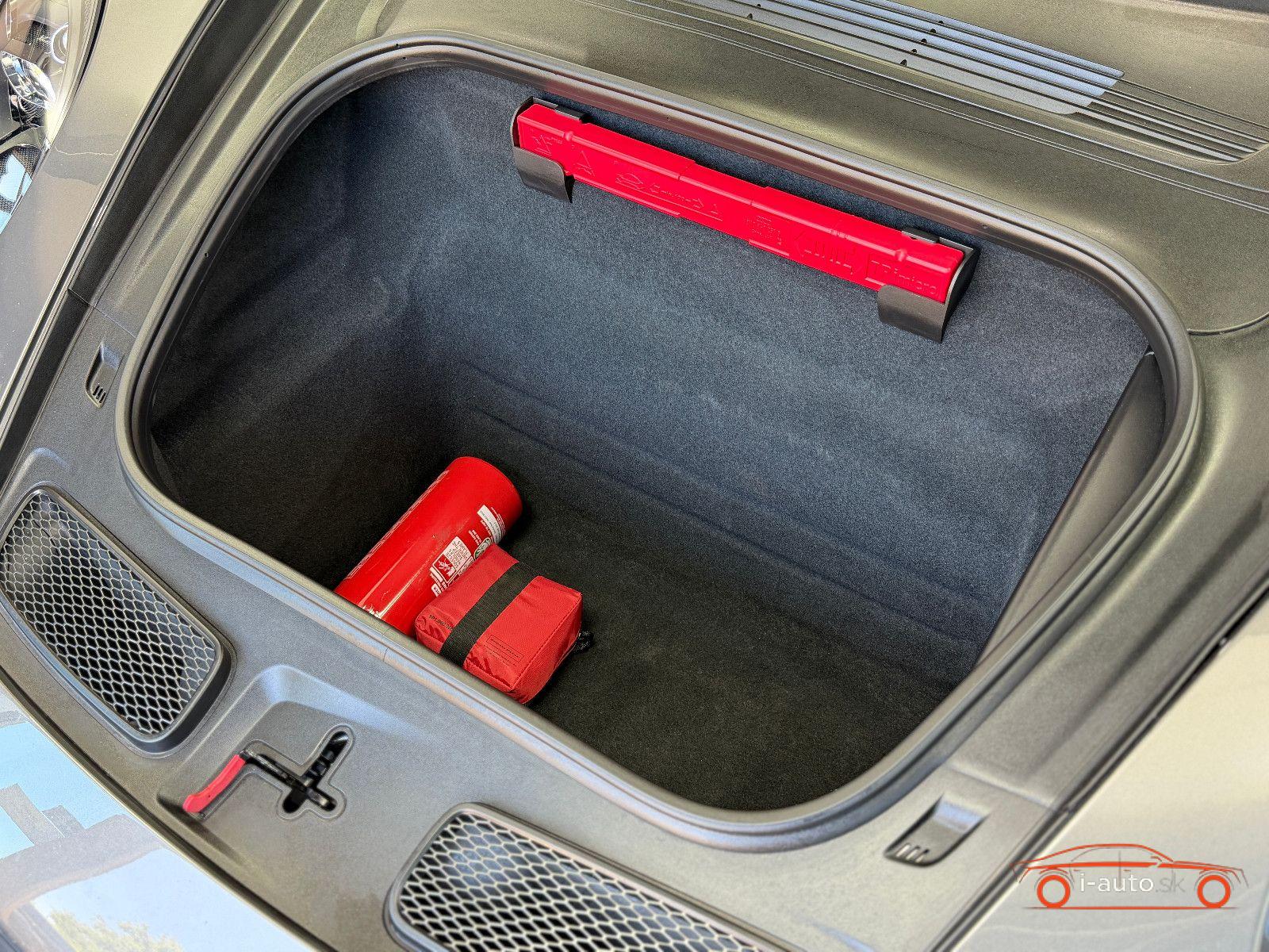Porsche 911 GT3 CLUBSPORT za 196000€
