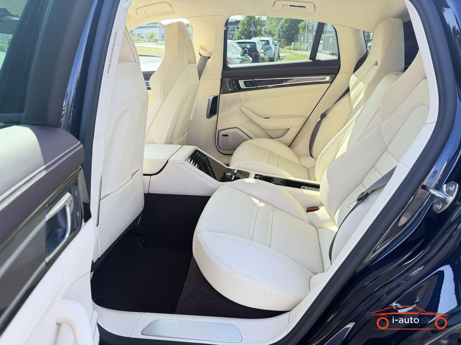 Porsche Panamera Turbo S Approved 08.2027 za 125900€
