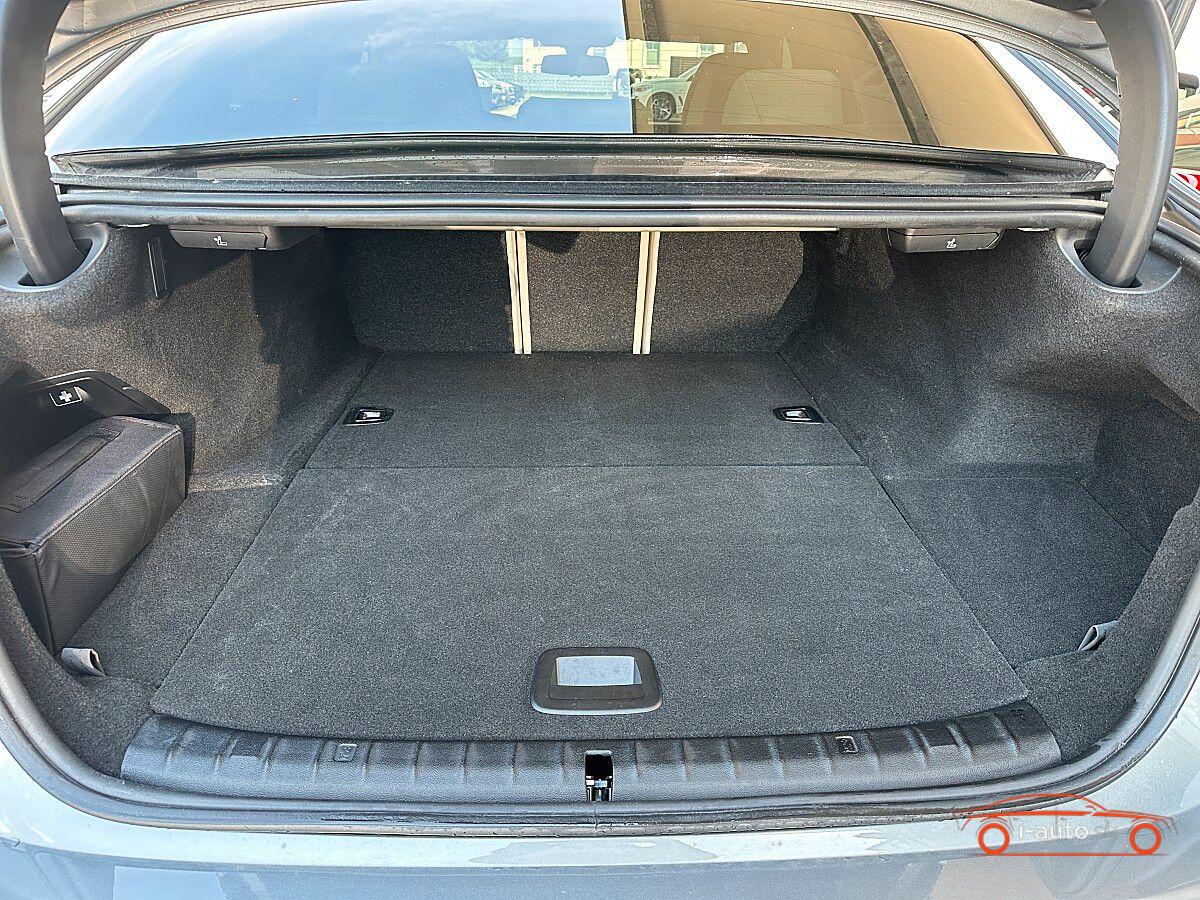 BMW 5 545e PHEV xDrive M za 64500€