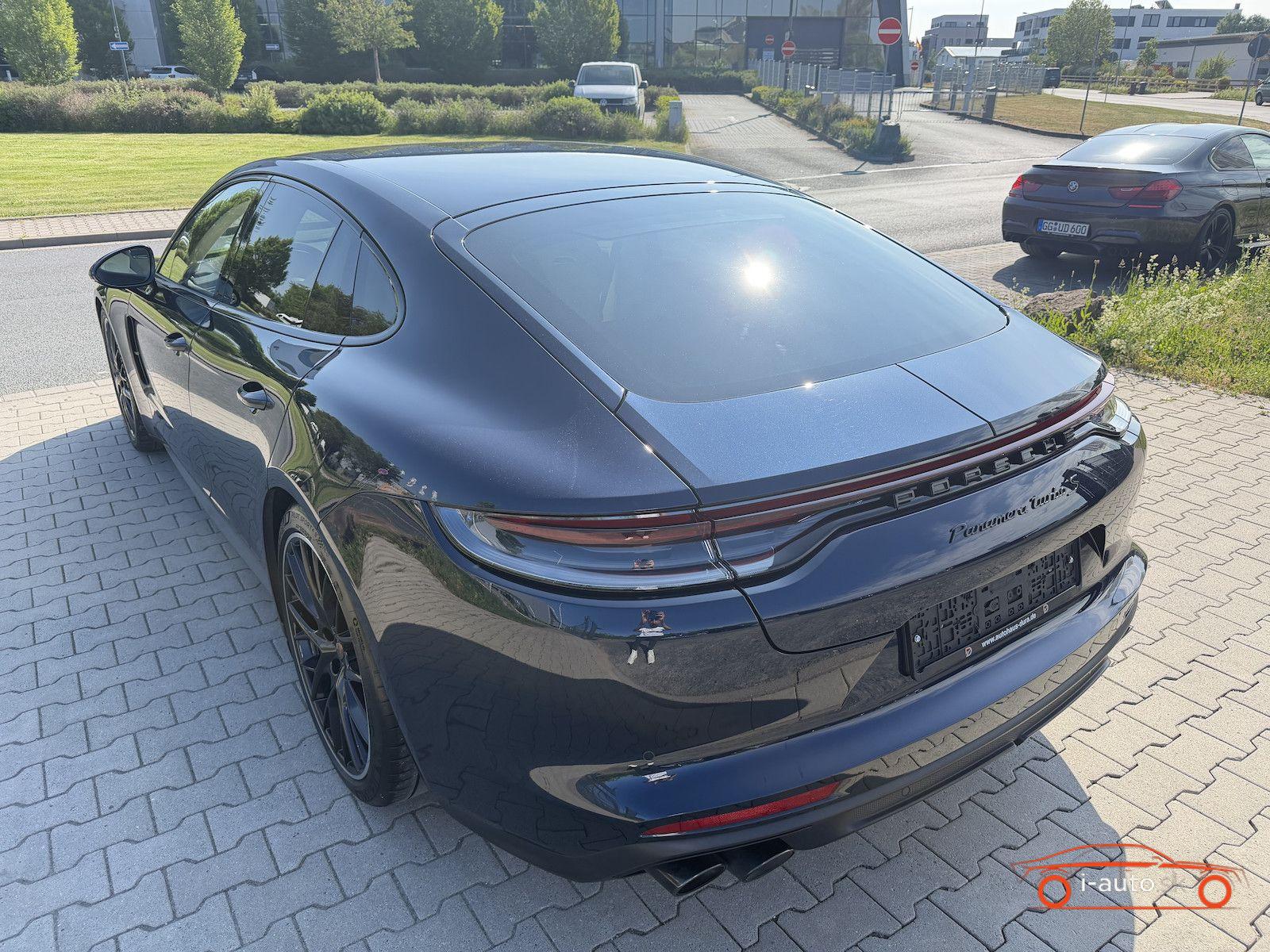 Porsche Panamera Turbo S Approved 08.2027 za 125900€