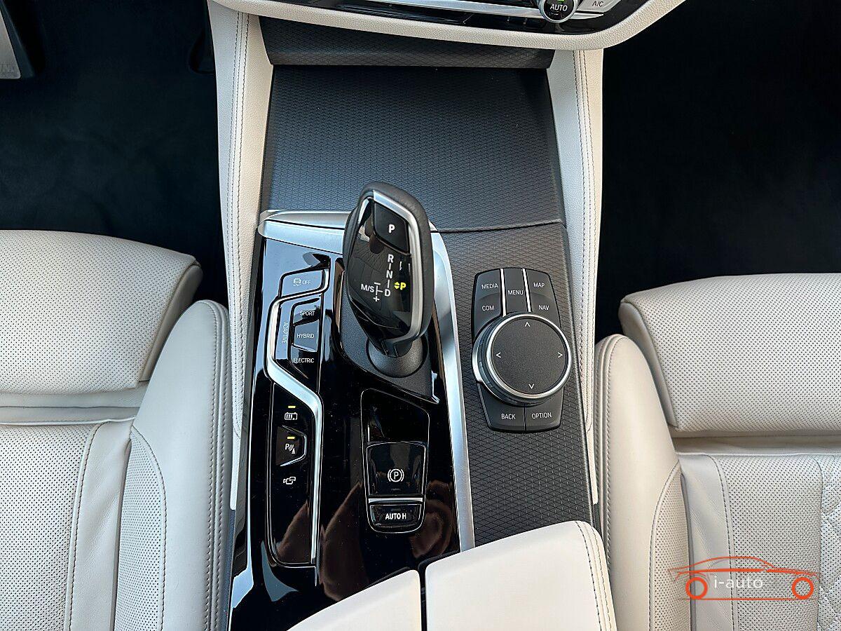 BMW 5 545e PHEV xDrive M za 64500€