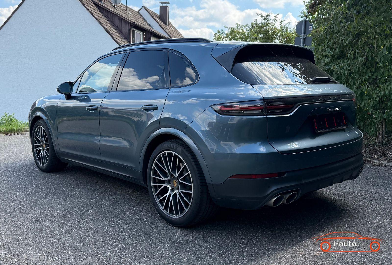 Porsche Cayenne S za 65700€