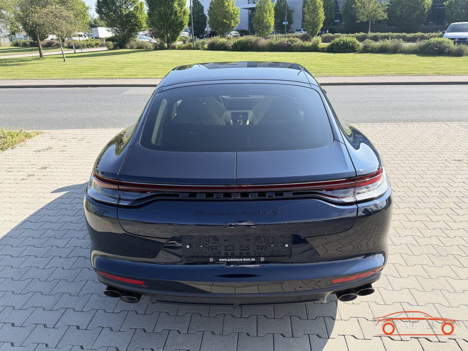 Porsche Panamera Turbo S Approved 08.2027 za 125900€
