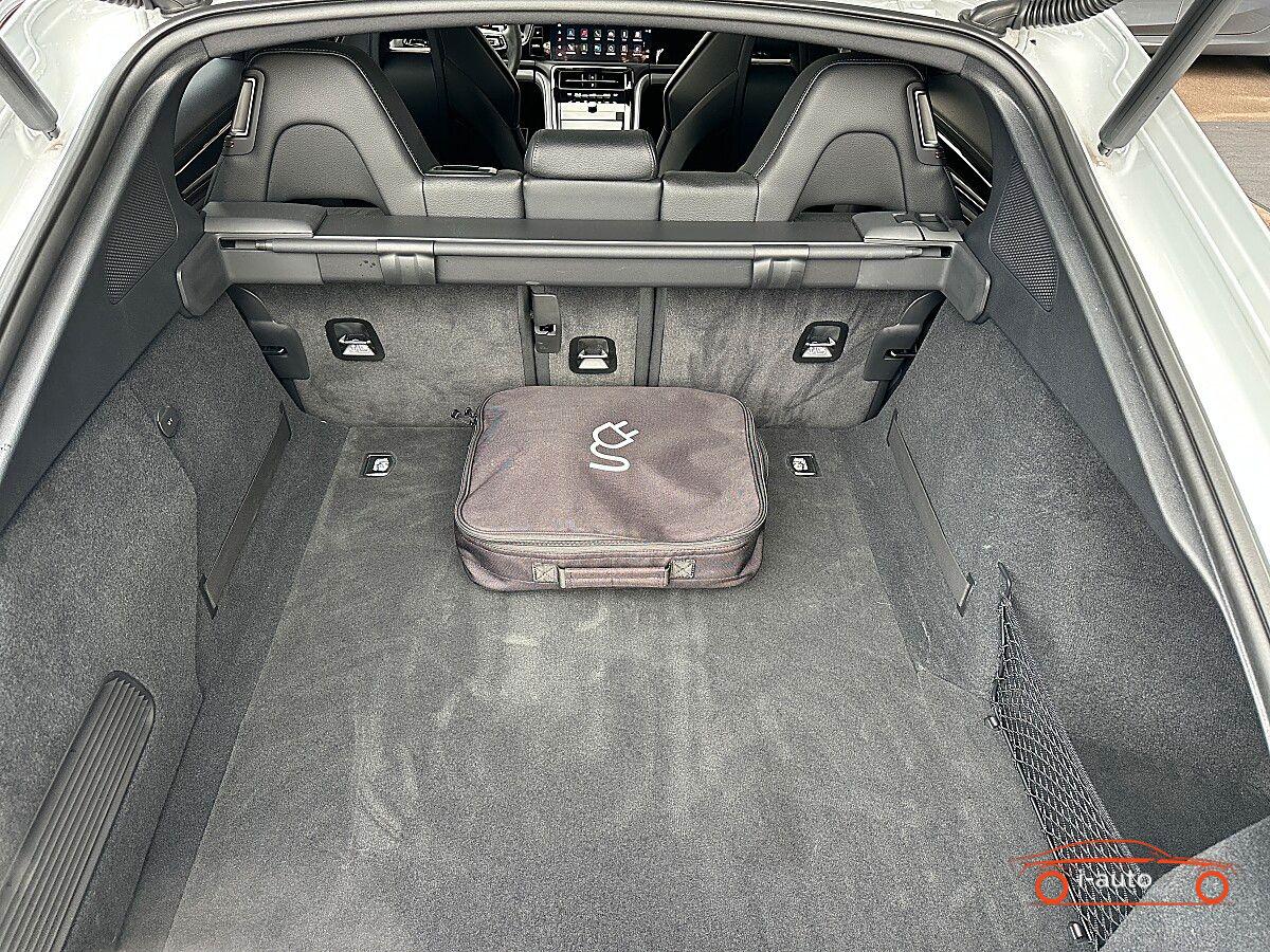 Porsche Panamera 4 E-Hybrid  za 123000€