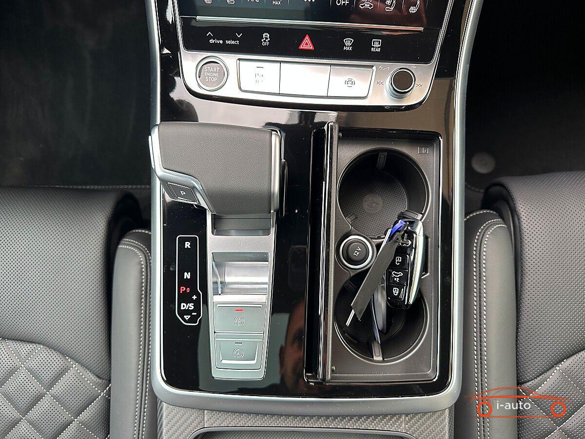 Audi Q7 60 TFSI e PHEV quattro  za 107500€