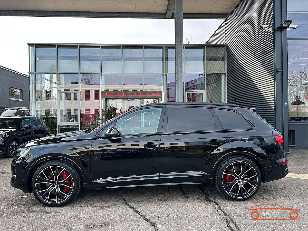 Audi Q7 60 TFSI e PHEV quattro  za 107500€