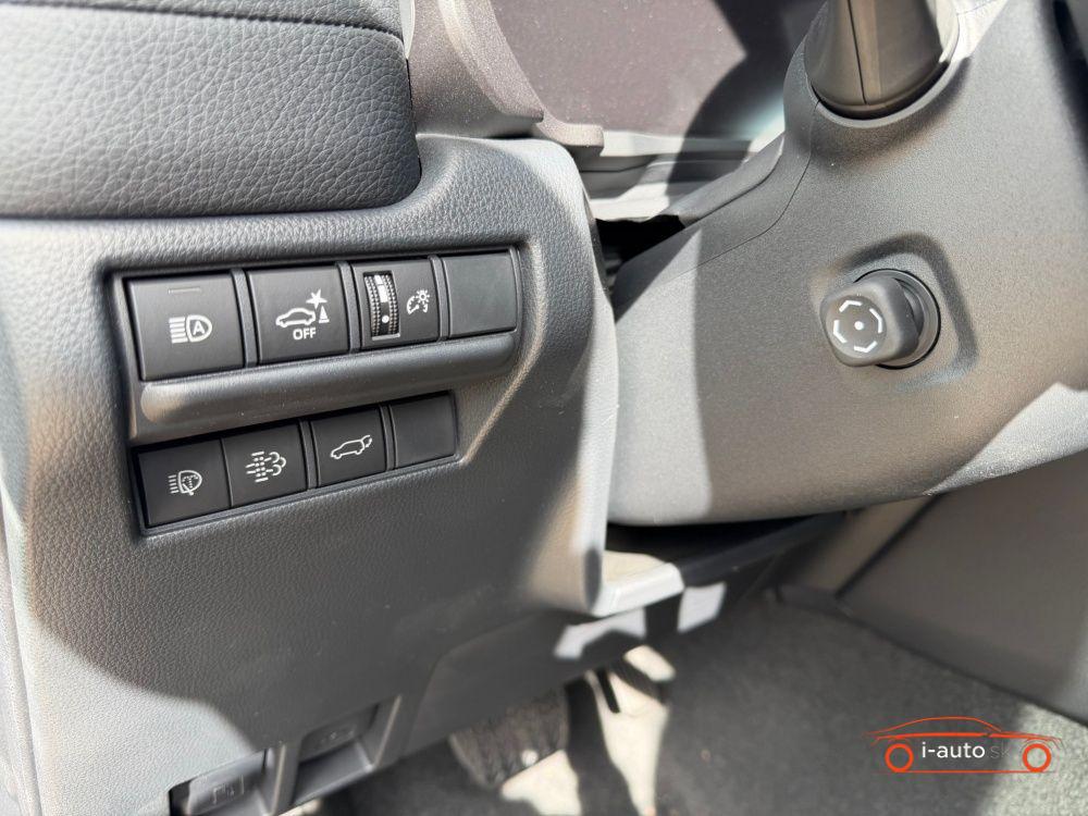 Toyota Land Cruiser 2.8 D-4D AT 48V 5-S za 94500€