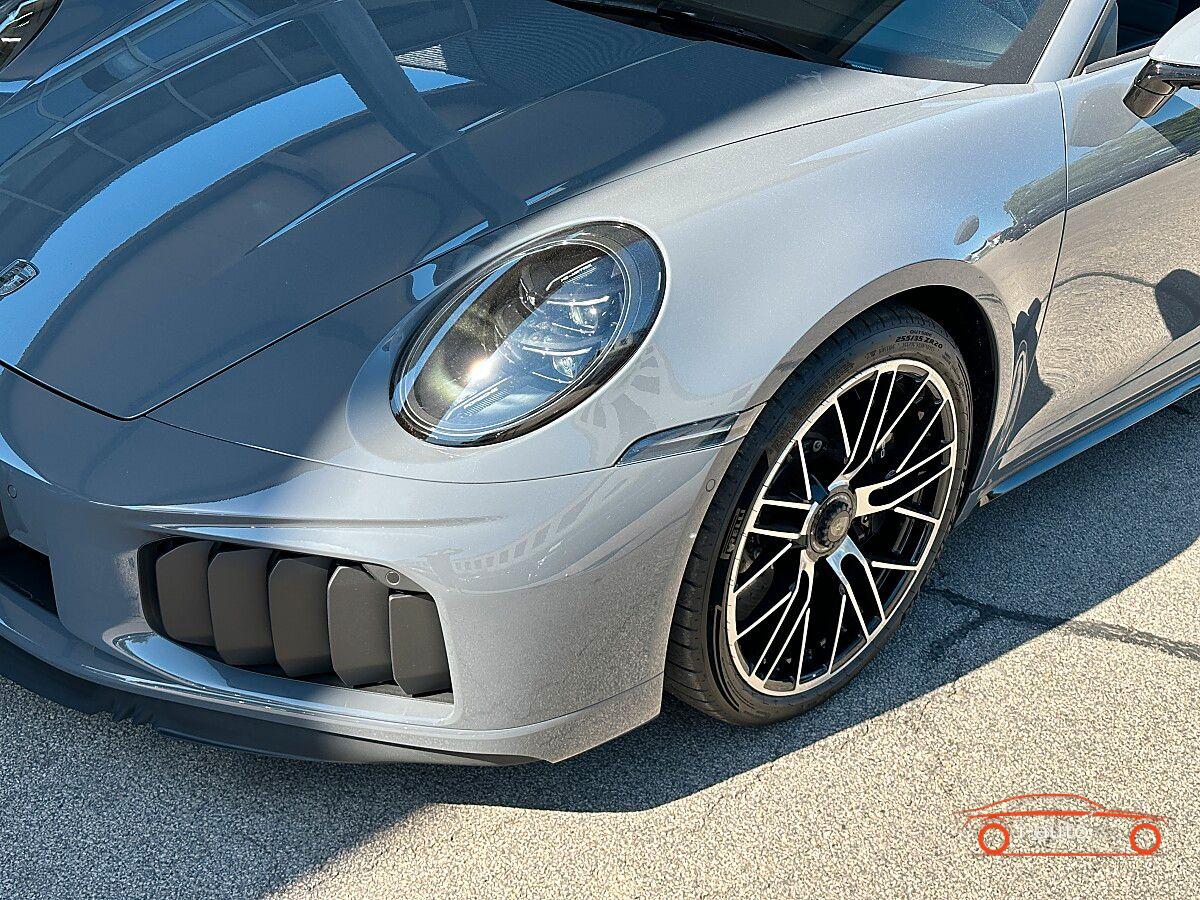 Porsche 992 911 992.2 Carrera Cabrio Turbo S  za 319380€
