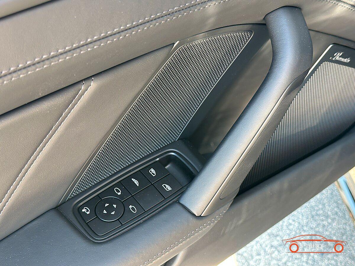 Porsche 992 911 992.2 Carrera Cabrio Turbo S  za 319380€