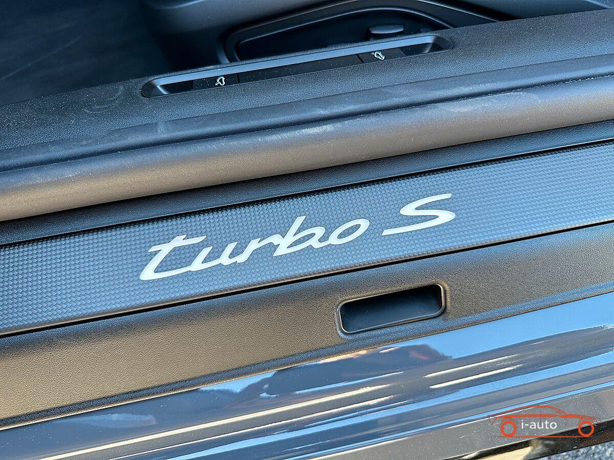Porsche 992 911 992.2 Carrera Cabrio Turbo S  za 319380€