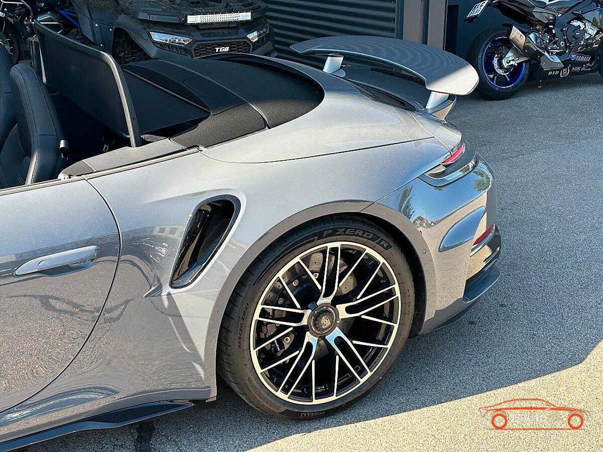 Porsche 992 911 992.2 Carrera Cabrio Turbo S  za 319380€