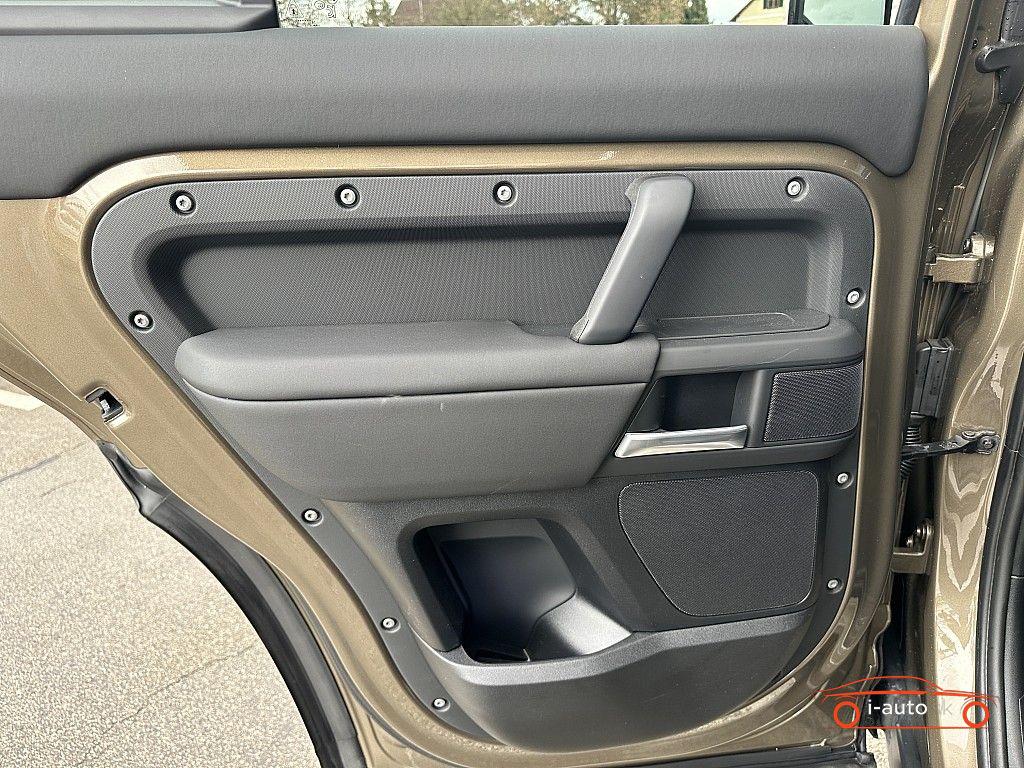 Land Rover Defender 110 D300 AWD X-Dynamic SE  za 78450€