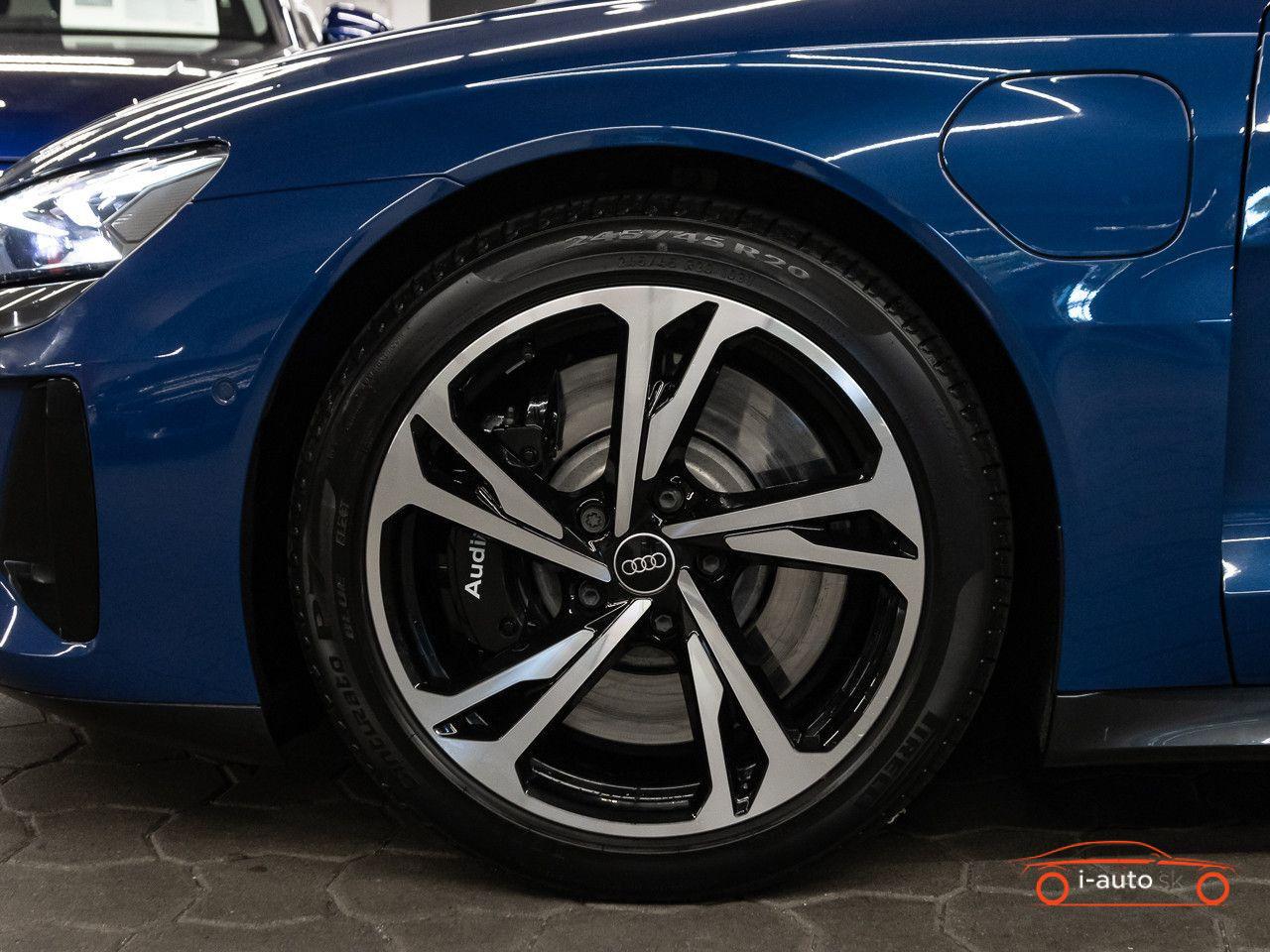 Audi e-tron GT basis quattro za 53900€