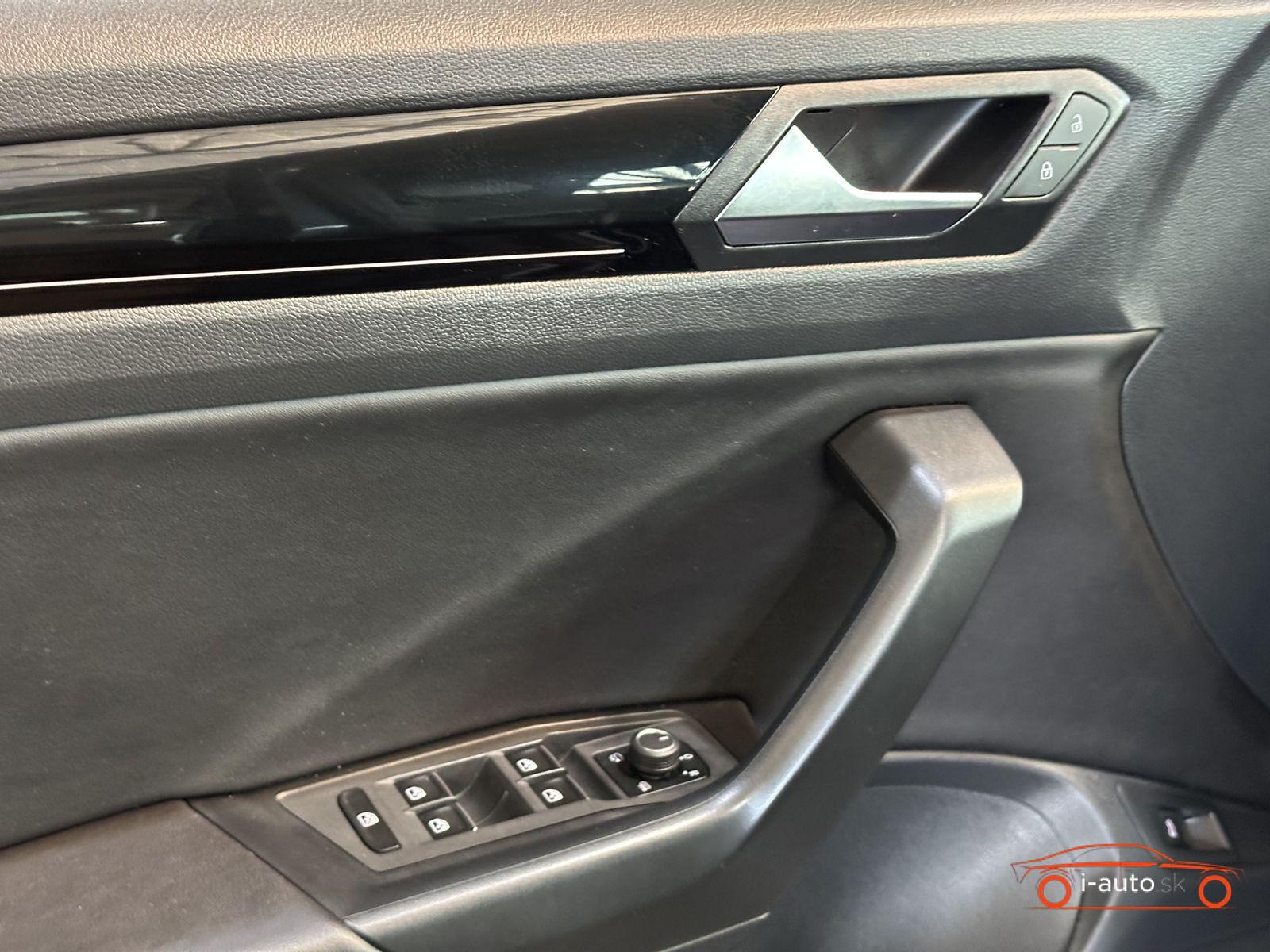 Volkswagen T-Roc 2.0 TSI DSG R-Line 4Motion za 31380€