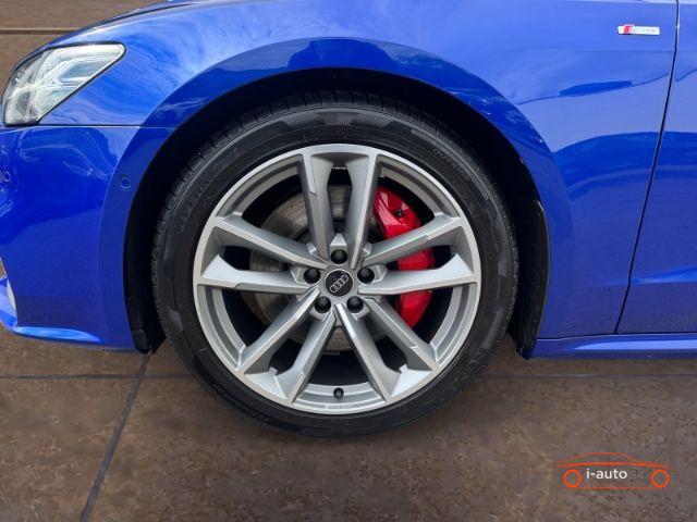 Audi A7 Sportback 55 e quattro S-LINE za 52270€