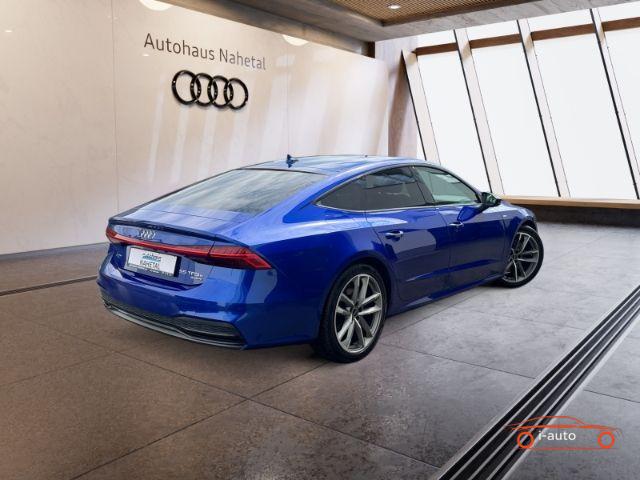Audi A7 Sportback 55 e quattro S-LINE za 52270€