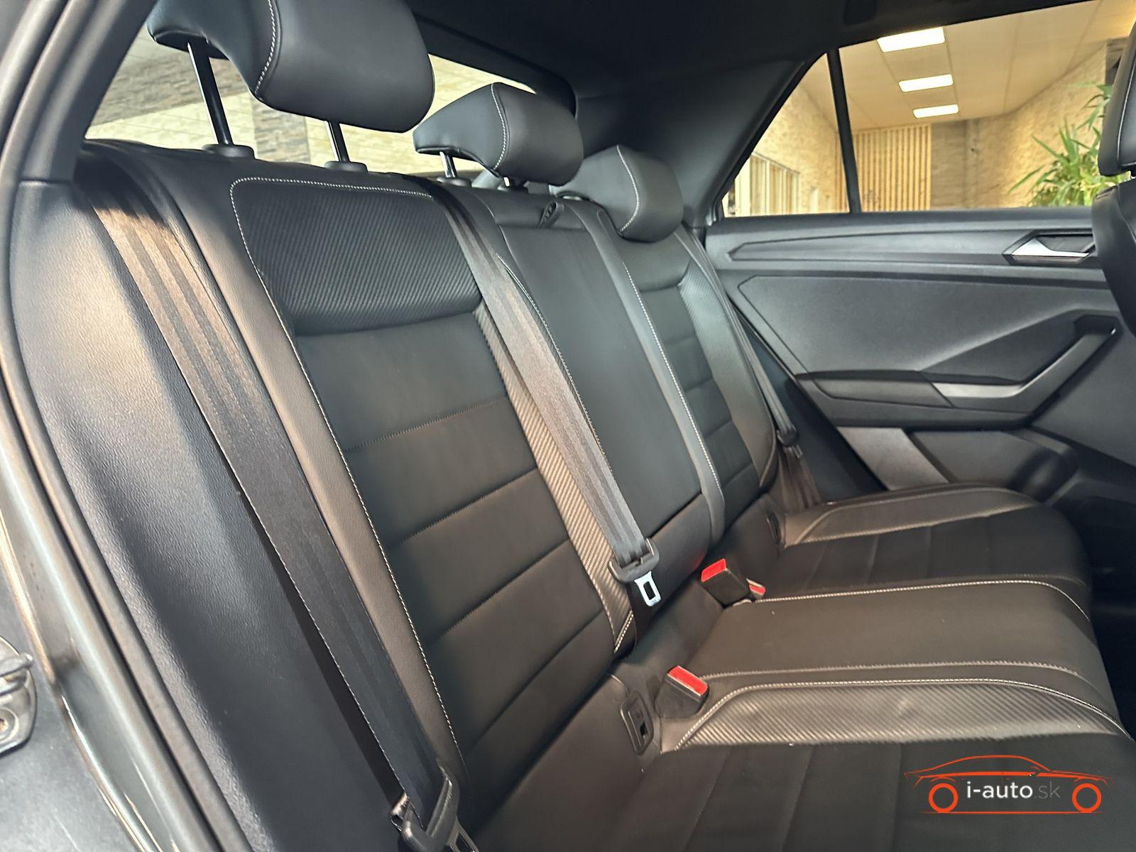 Volkswagen T-Roc 2.0 TSI DSG R-Line 4Motion za 31380€