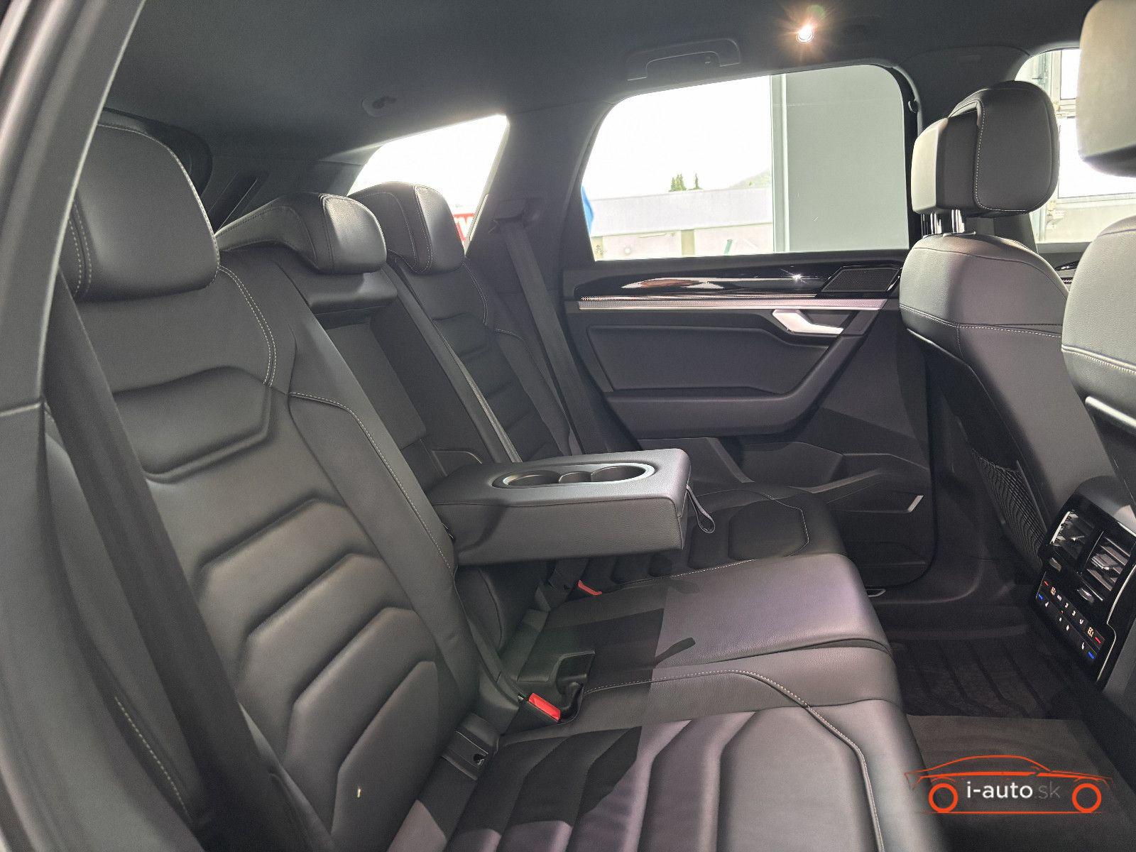 Volkswagen Touareg 3.0 TDI R-Line 4Motion za 58900€