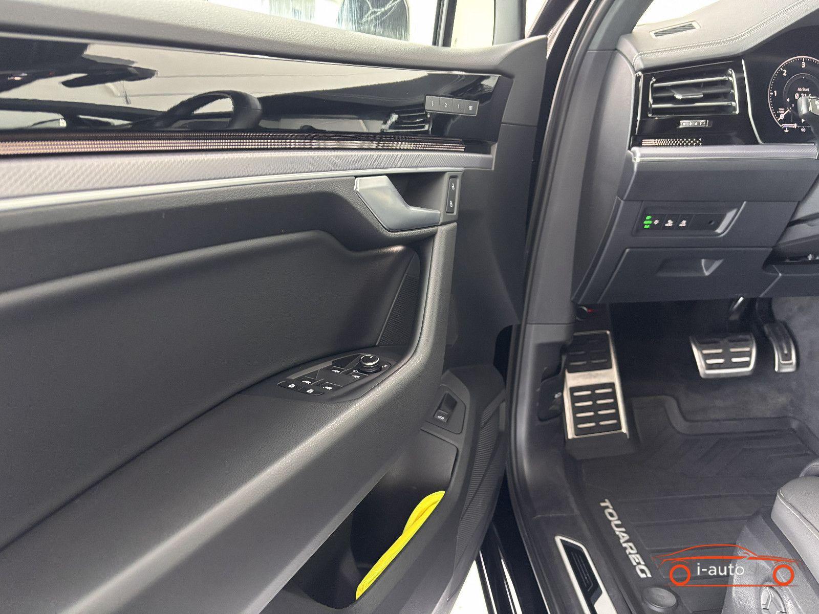 Volkswagen Touareg 3.0 TDI R-Line 4Motion za 58900€