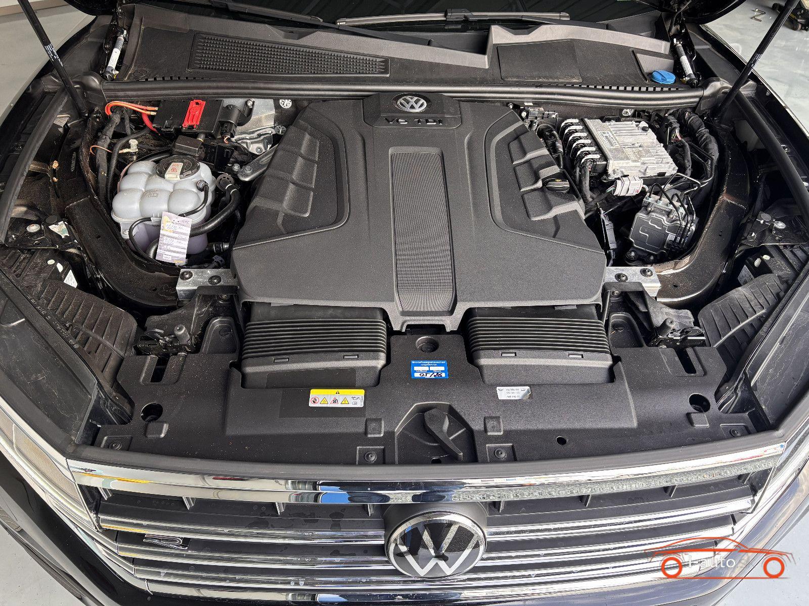 Volkswagen Touareg 3.0 TDI R-Line 4Motion za 58900€