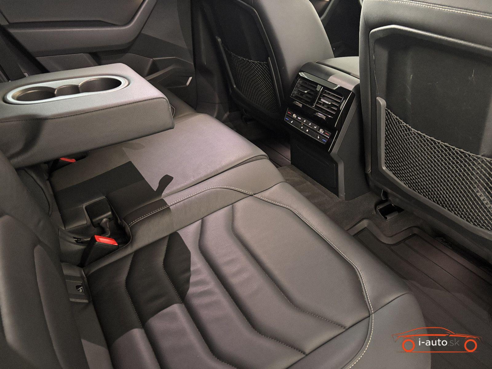 Volkswagen Touareg 3.0 TDI R-Line 4Motion za 58900€