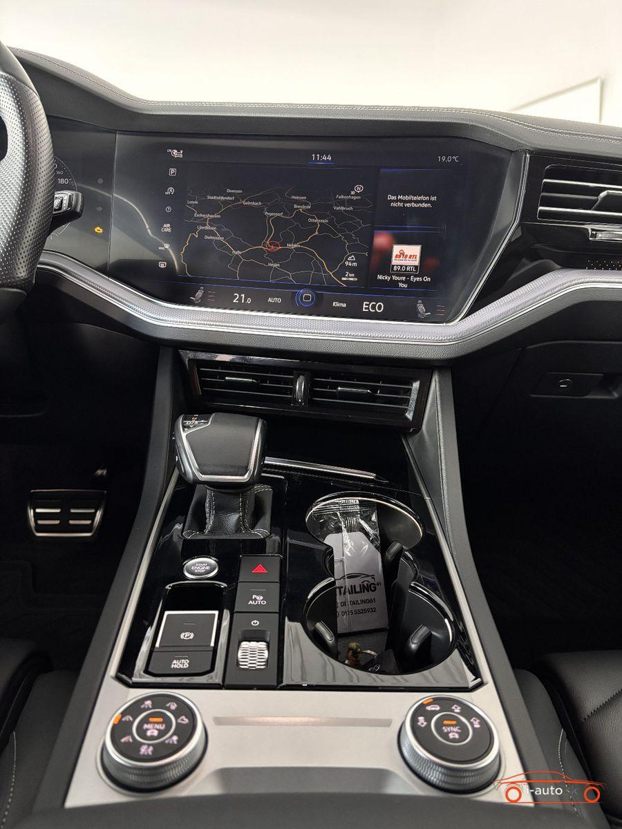 Volkswagen Touareg 3.0 TDI R-Line 4Motion za 58900€