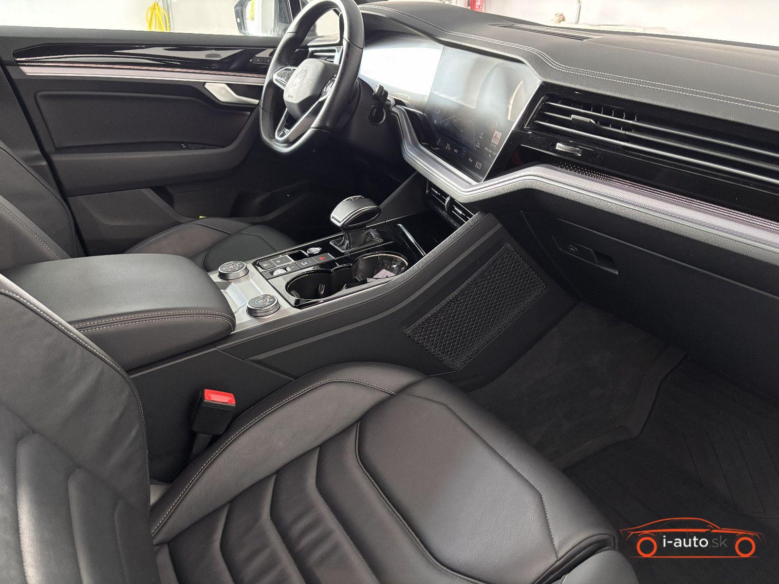 Volkswagen Touareg 3.0 TDI R-Line 4Motion za 58900€