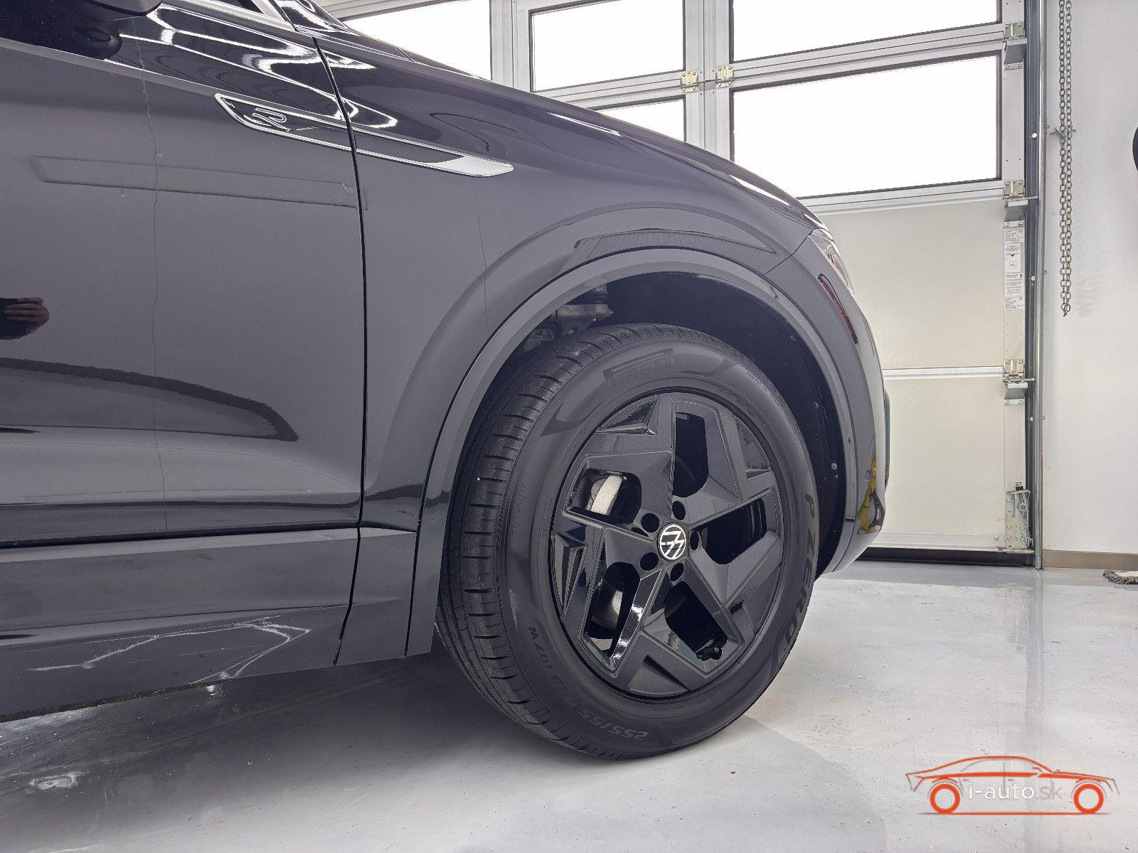 Volkswagen Touareg 3.0 TDI R-Line 4Motion za 58900€