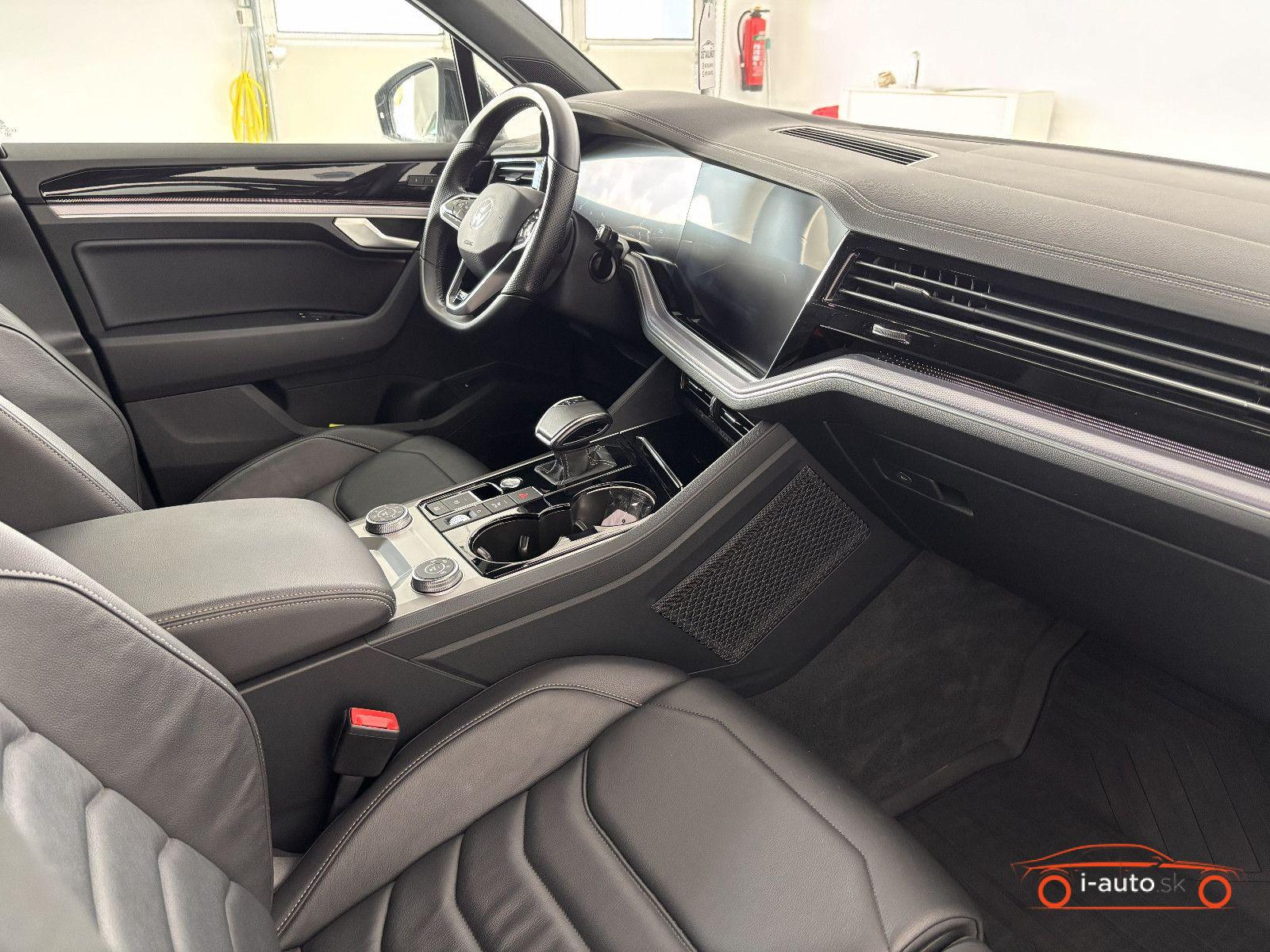 Volkswagen Touareg 3.0 TDI R-Line 4Motion za 58900€