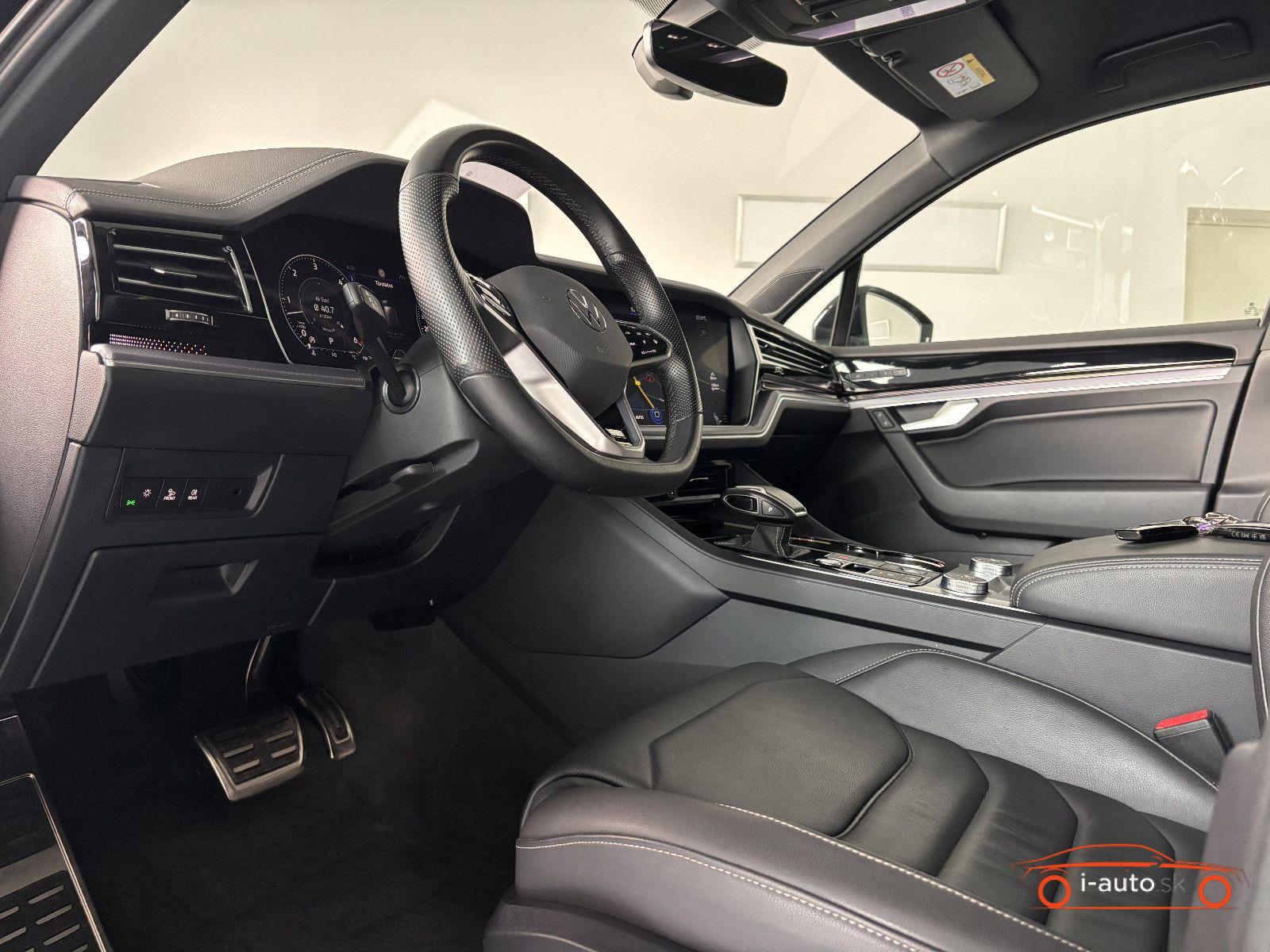 Volkswagen Touareg 3.0 TDI R-Line 4Motion za 58900€