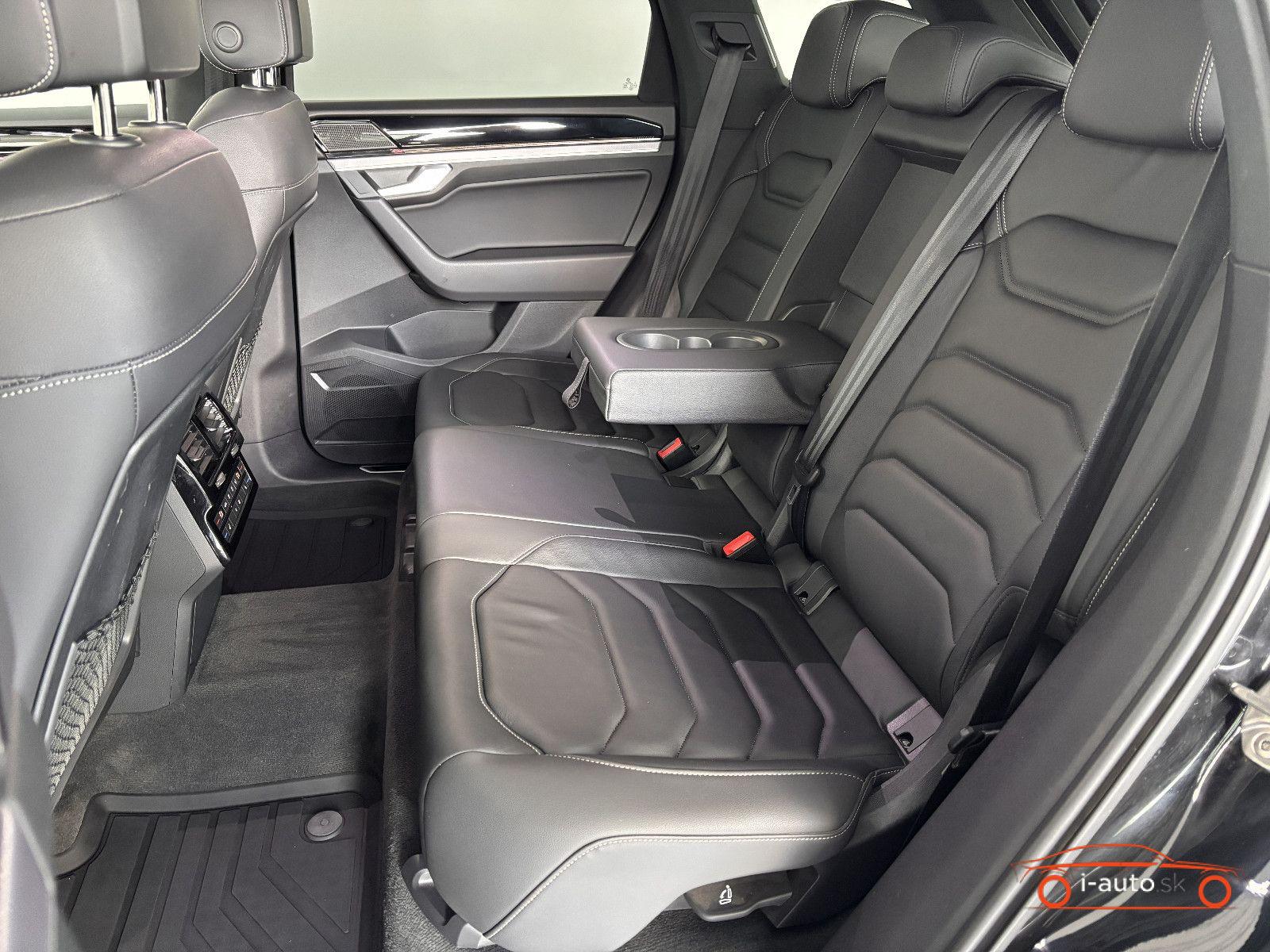 Volkswagen Touareg 3.0 TDI R-Line 4Motion za 58900€
