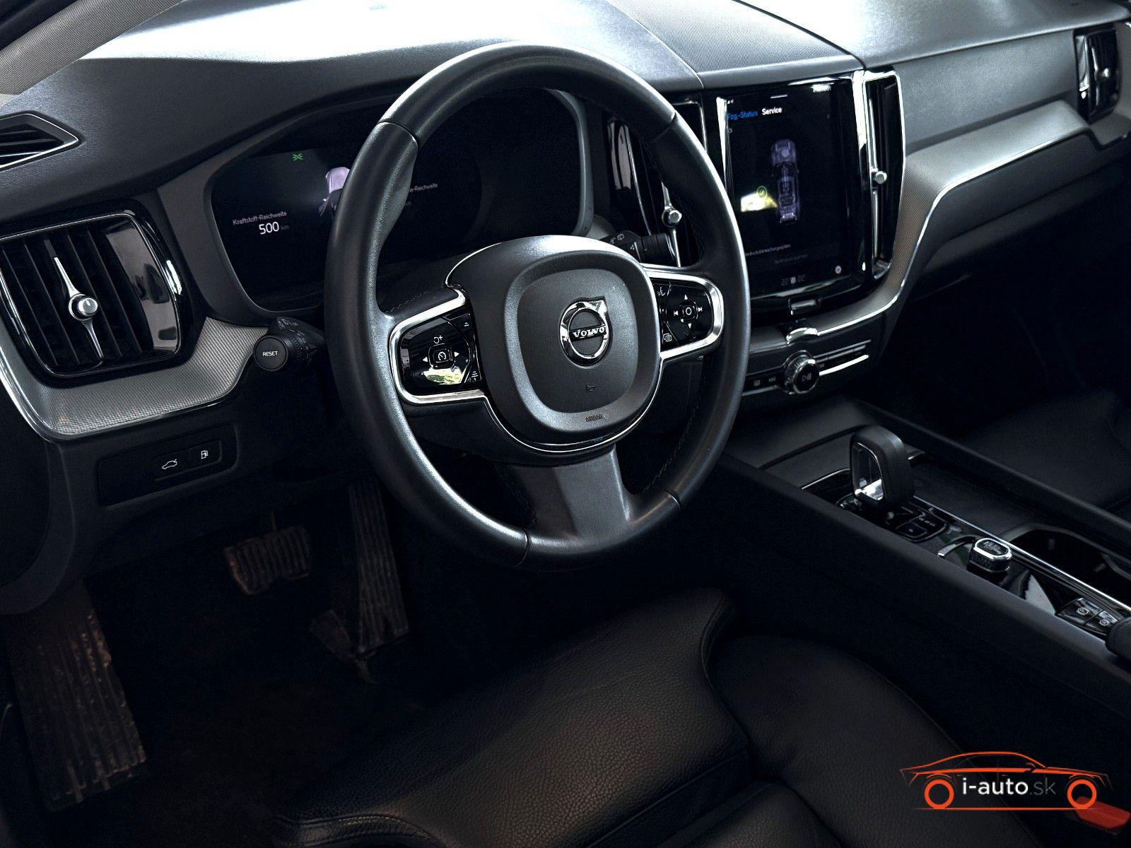 Volvo XC60 T6 Plus Dark Hybrid AWD za 37210€