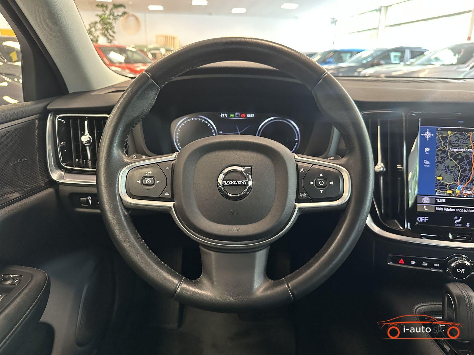 Volvo V60 Inscription Plug-In AWD za 25800€