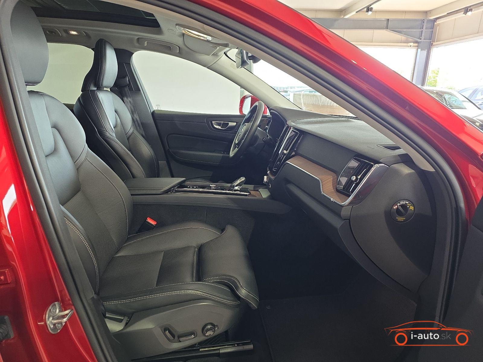 Volvo XC60 T8 Plus Bright Recharge AWD za 40330€